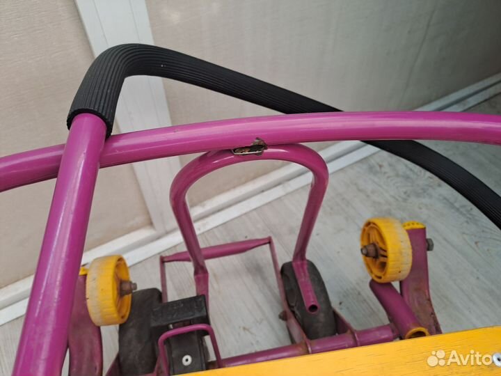 Санки сломанные