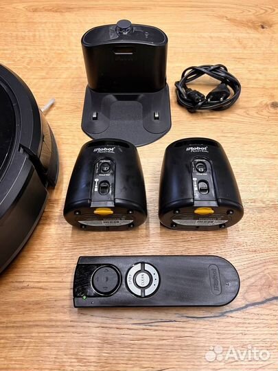 Робот пылесос iRobot Roomba 886 в идеале