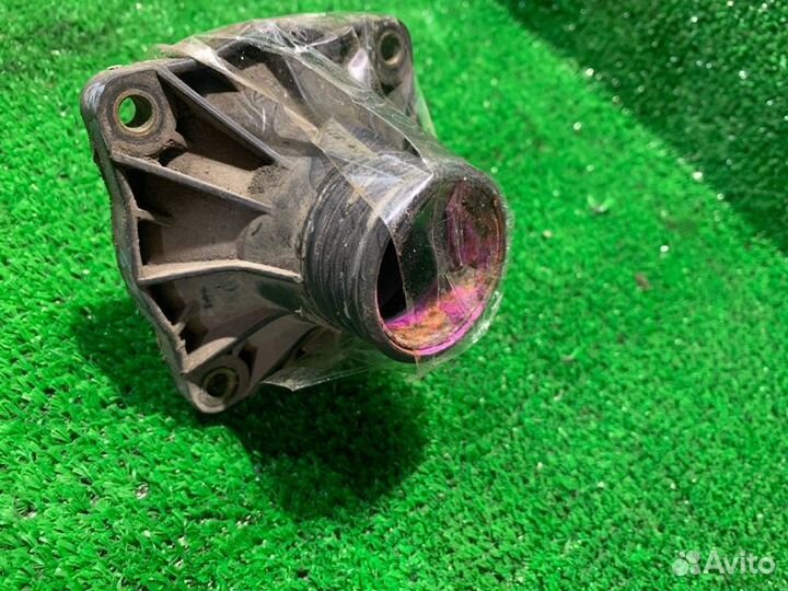 Корпус термостата Bmw 7-Series E38 M60B40