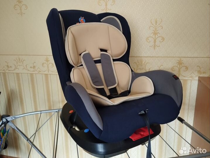 Детское автокресло Kenga от 0-18 кг поворотное б/у