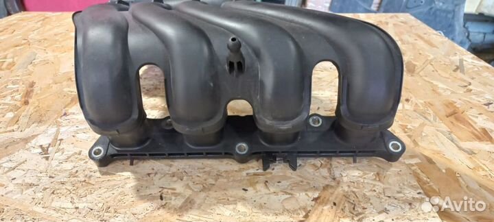 Коллектор впускной Nissan Juke Qashqai Sentra