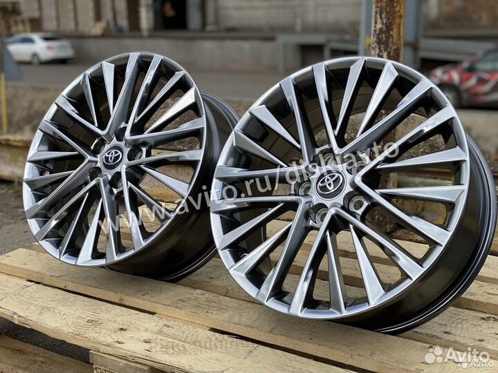 Новый комплект R18 5-114.3 для Toyota Camry