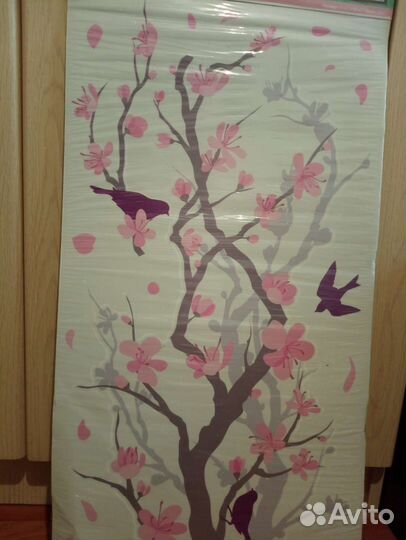 Декоративная наклейка на стену (новая)