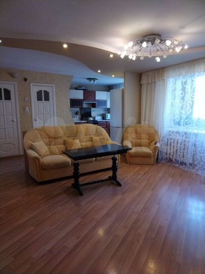 3-к. квартира, 64 м², 8/10 эт.