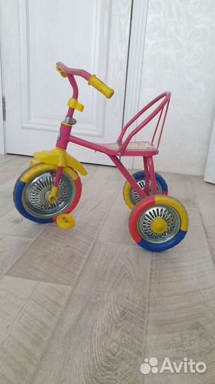 Трехколесный велосипед