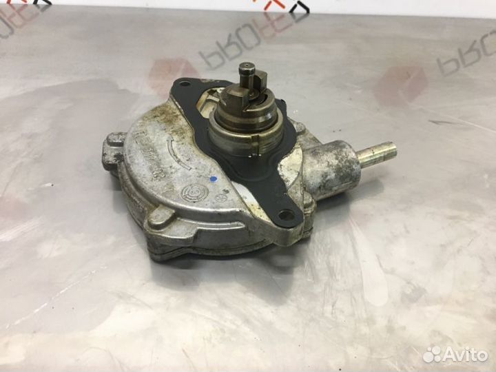 Насос вакуумный Mercedes C-Class W203 M271 1.8I