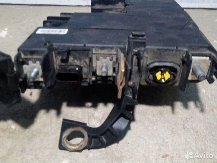 Силовой блок предохранителей Mercedes W212 W218