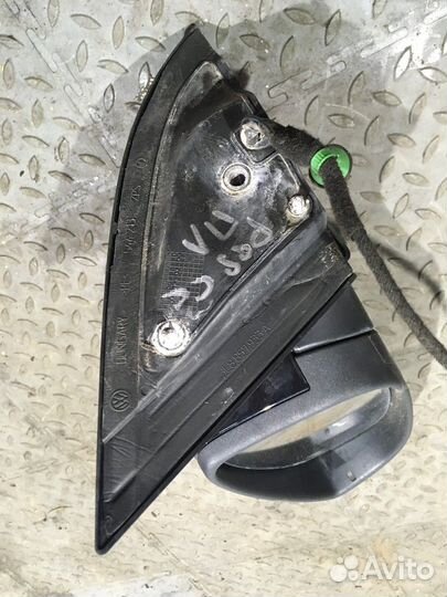 Зеркало заднего вида боковое левое