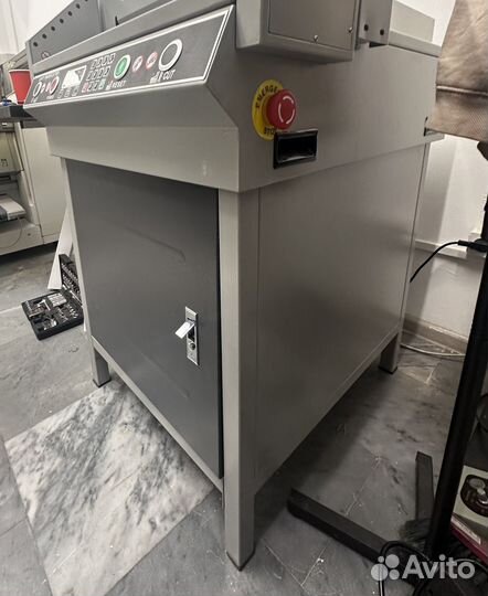 Гильтионный резак для бумаги Bulros 450VSplus