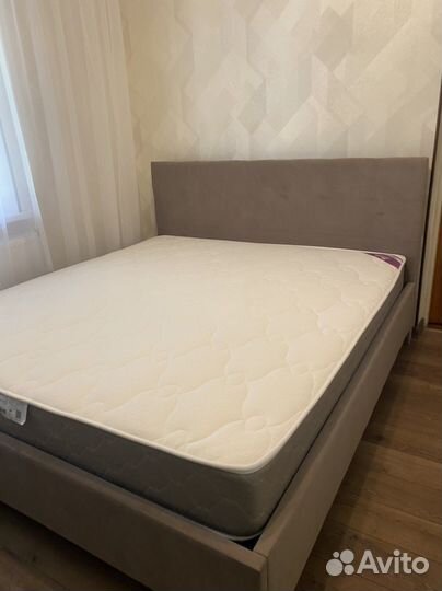 Кровать 2-х спальная с матрасом