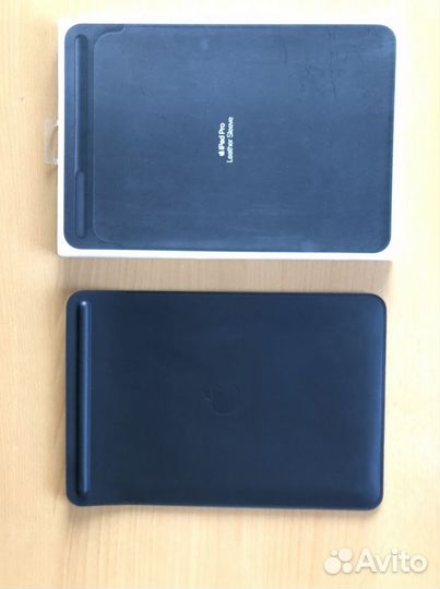 Apple Leather Sleeve для Apple iPad Pro 10.5
