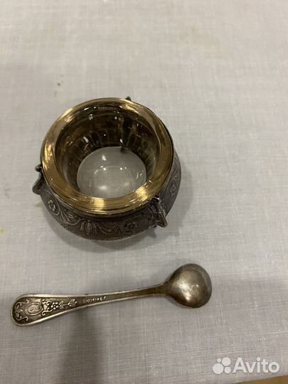 Солонка мельхиоровая с ложечкой