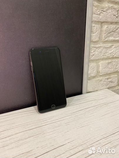 Телефон iPhone 7 plus 32gb