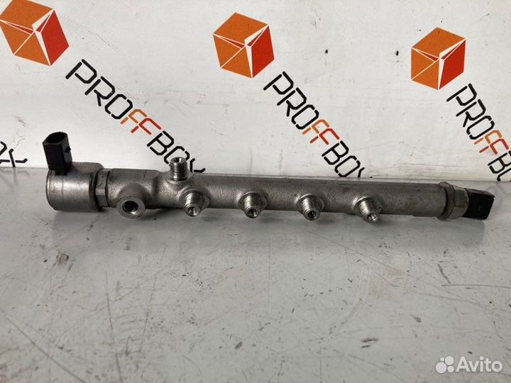 Топливная рампа Mercedes C-Class W205 OM651 2.2