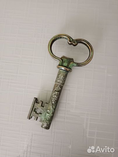 Ключ Штопор латунь Европа