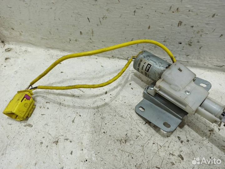 Механизм подачи ремня безопасности