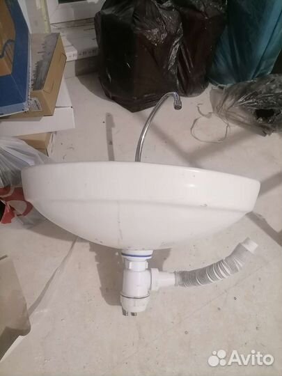 Раковина советская без смесителя