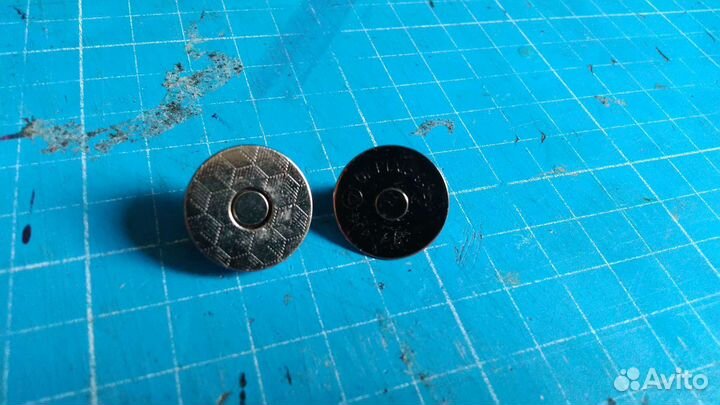 Магнитная кнопка