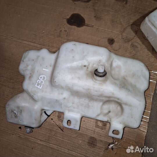 Бачок омывателя BMW 5 E39