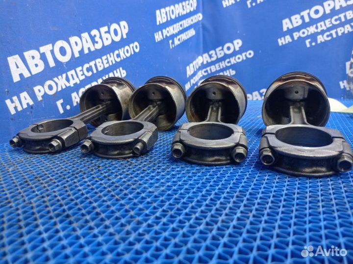 Поршень с шатуном Renault Megane 1 седан K4J 2003