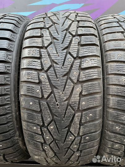 Nokian Tyres Hakkapeliitta 8 215/50 R17