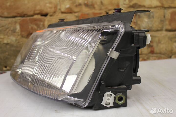 Фара VW Passat B5 (1996-2000) левая