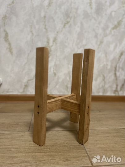 Подставка под цветы