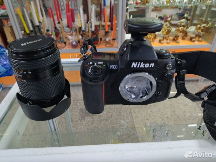 Фотокамера зеркальная Nikon F100 c объективом