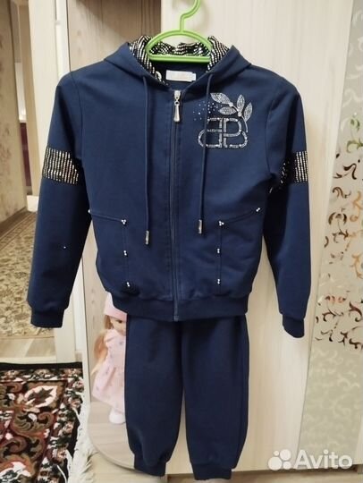 Спортивный костюм для девочки 134-140