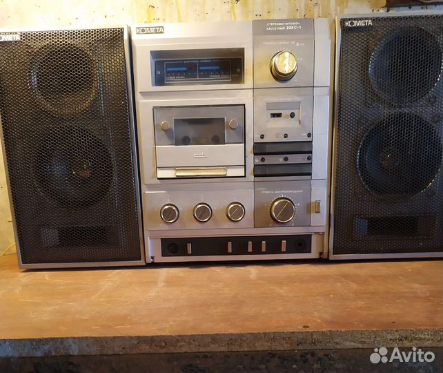 Кассетный магнитофон