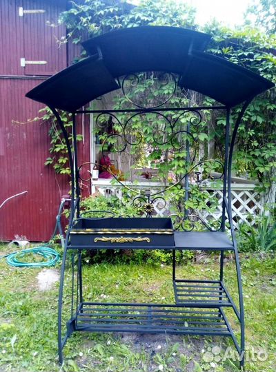 Мангал с крышей