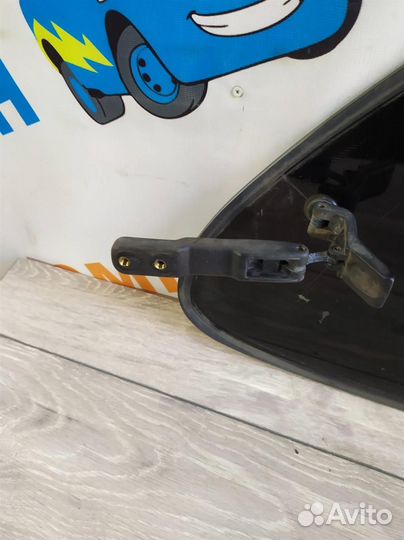 Стекло (форточка)заднее левое Ford-Форд Fiesta 19