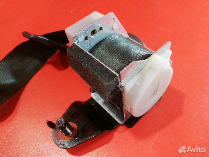 Ремень безопасности задний Kia Rio QB G4FA 2013