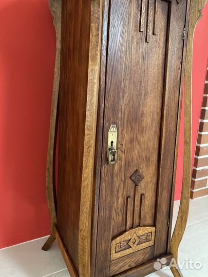 Антикварная тумбочка для граммофона. Россия