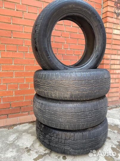 Bridgestone Dueler H/T 225/65 R17