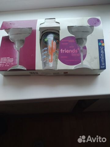 Шейкер для коктейлей и фужеры