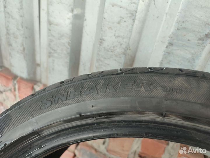 Bridgestone Sneaker SNK2 225/40 R18