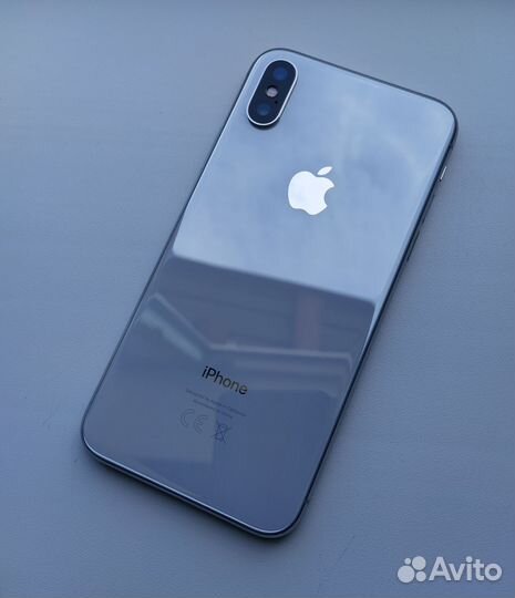 iPhone X, 64 ГБ