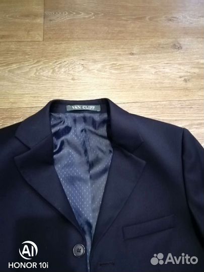 Костюм школьный