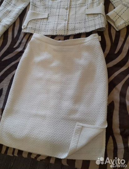 Костюм женский твидовый