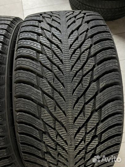 Nokian Tyres Hakkapeliitta R3 245/40 R20 и 275/35 R20