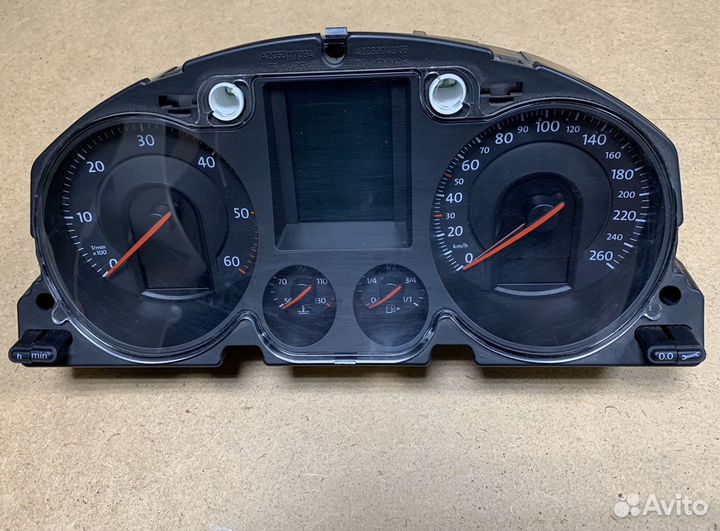 Панель приборов Фольксваген Пассат Б6 МКПП