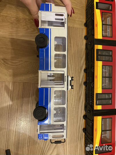 Игрушки для мальчика, машинки