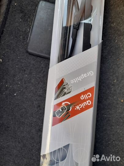 Дворник щетка Bosch каркасная под крючок