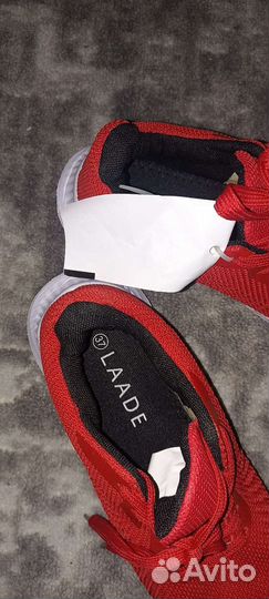 Кроссовки женские 37 размер