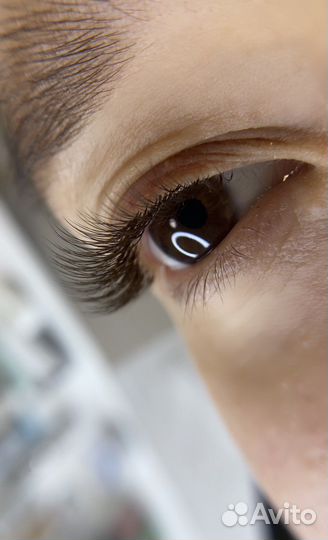 Наращивание ресниц, архитектура бровей