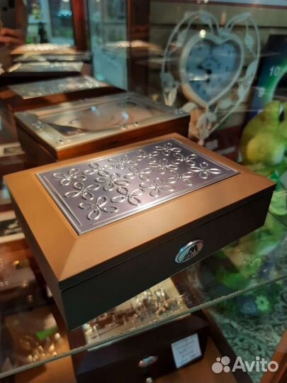 Шкатулки для украшений