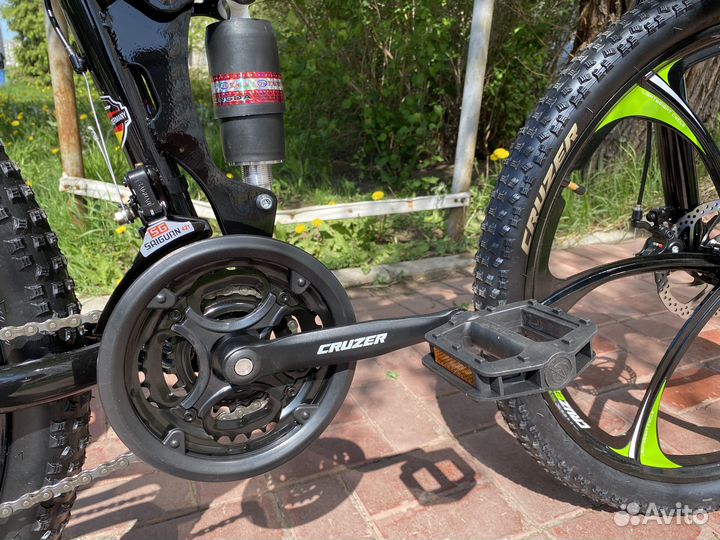 Велосипед на литых дисках складной R26