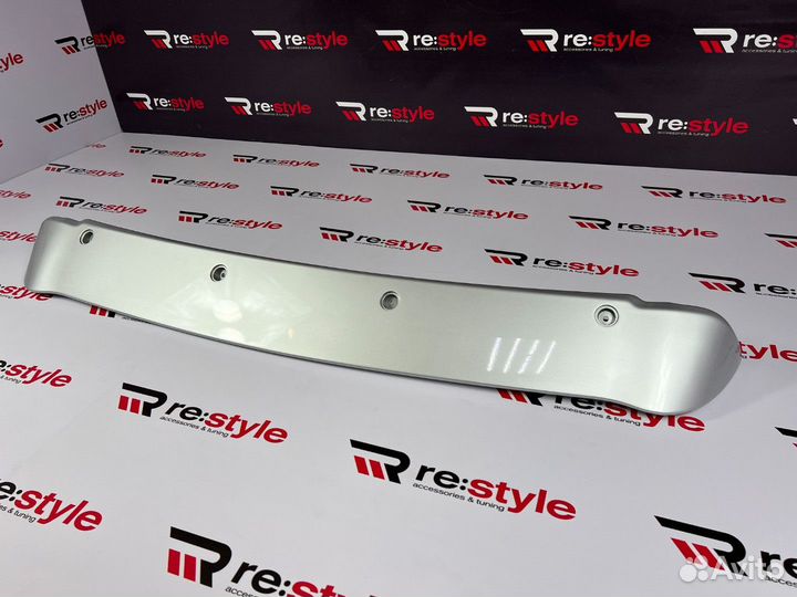 Спойлер Toyota Hiace 200 T1998