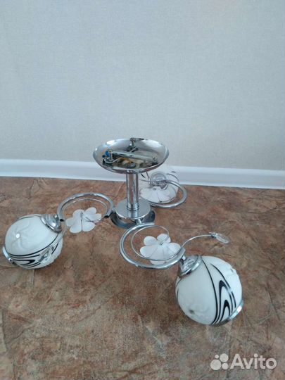 Люстра потолочная бу. В отличном состоянии